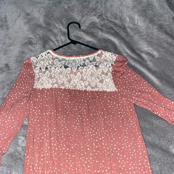 Cute long sleeve shirt - Picture 2 of 2